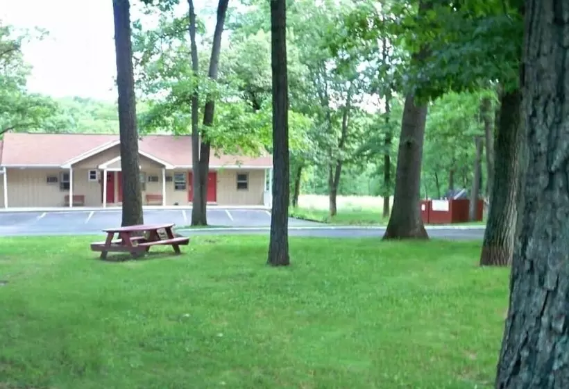 هتل Pennswoods Inn