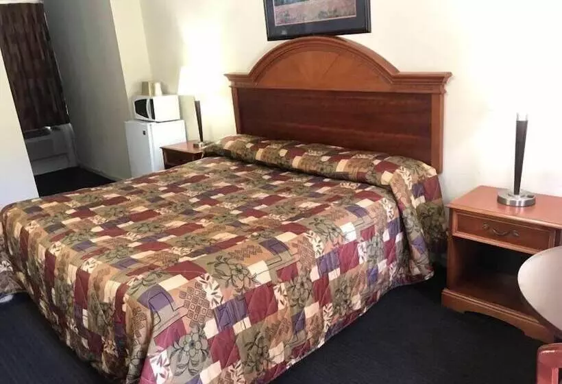 هتل Pennswoods Inn