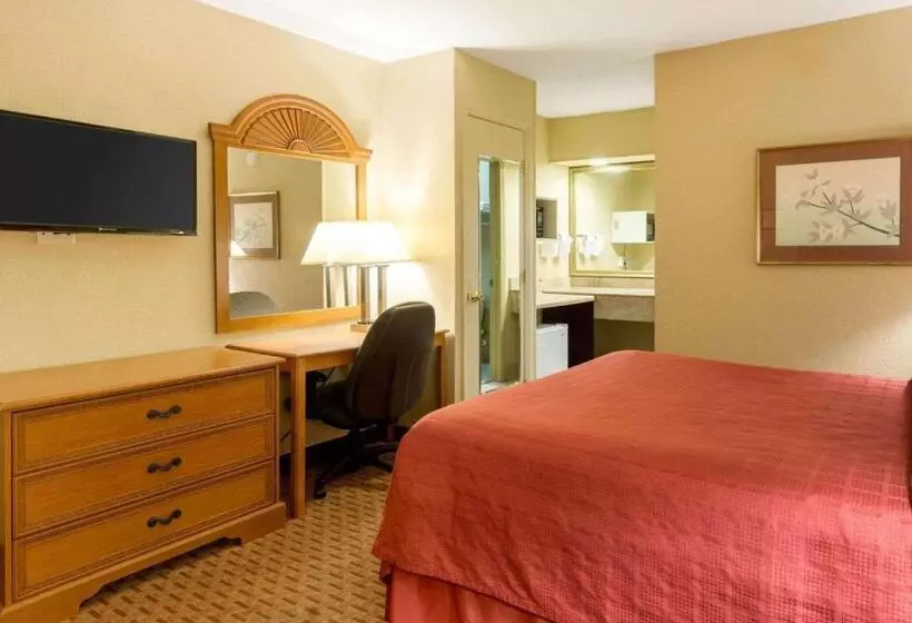 호텔 Quality Inn South Hill I 85