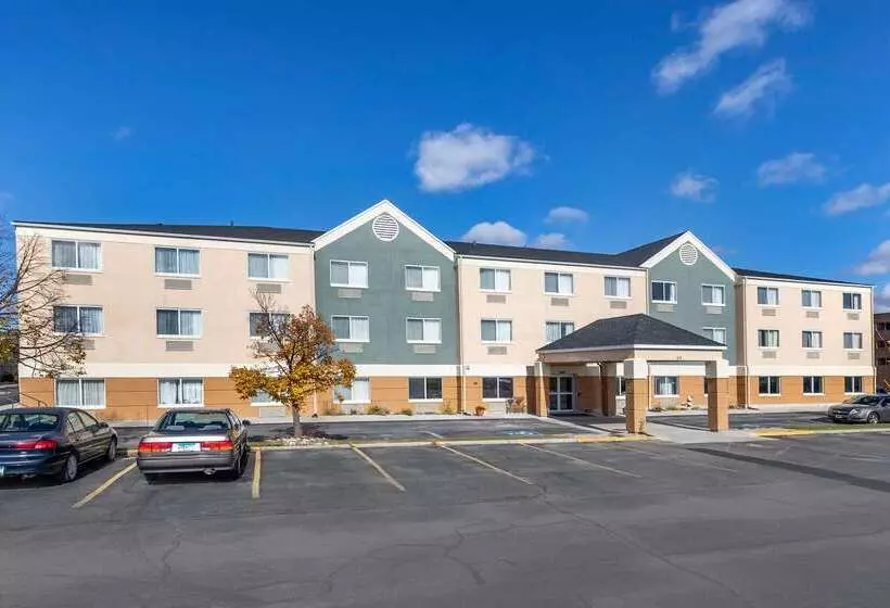 בית מלון כפרי Comfort Inn & Suites