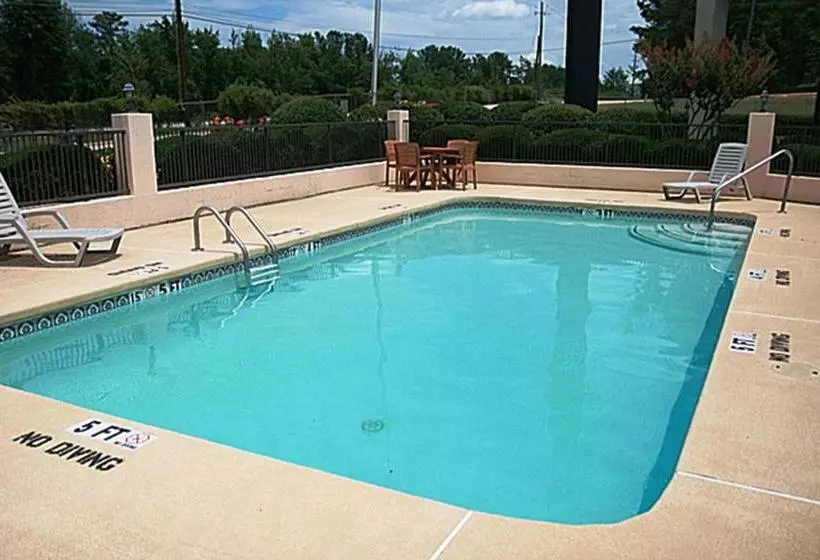 호텔 Regency Inn & Suites