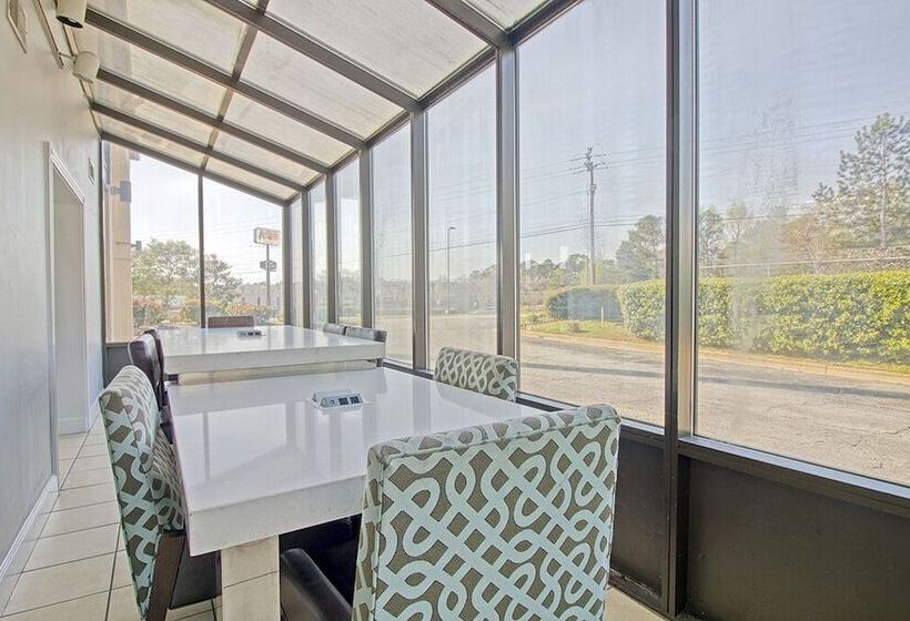 فندق Regency Inn & Suites