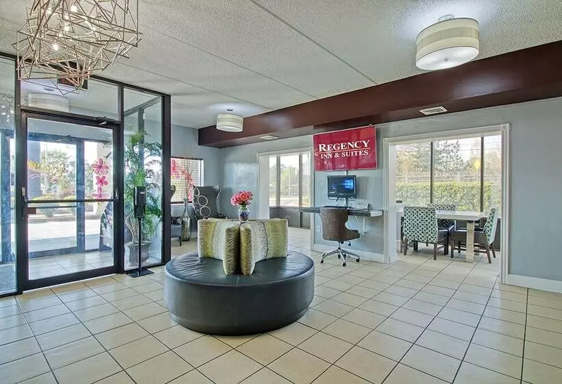 호텔 Regency Inn & Suites