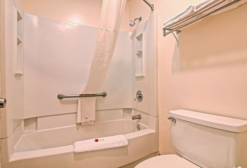 فندق Regency Inn & Suites