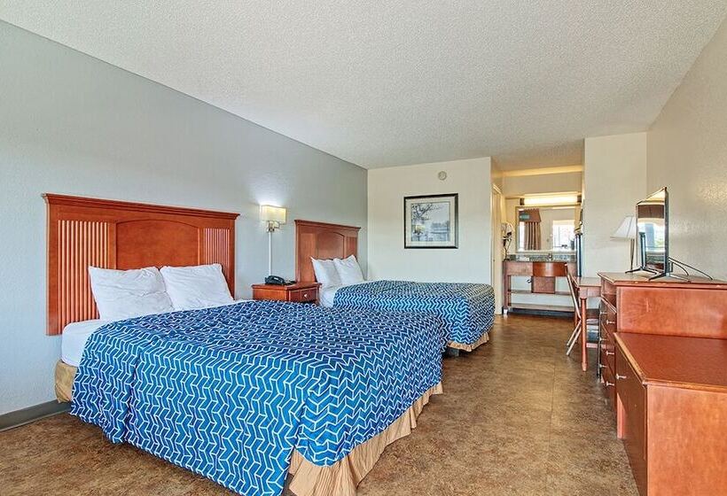 فندق Regency Inn & Suites