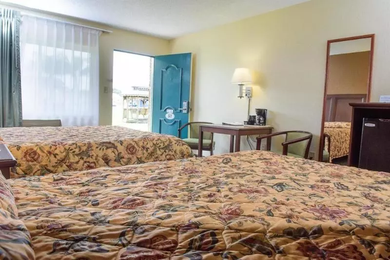 Roadstar Hotel Zephyrhills