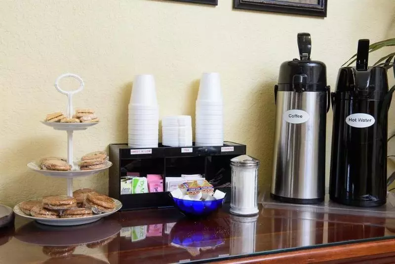 Roadstar Hotel Zephyrhills