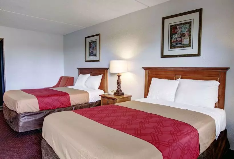 هتل Rodeway Inn New Braunfels