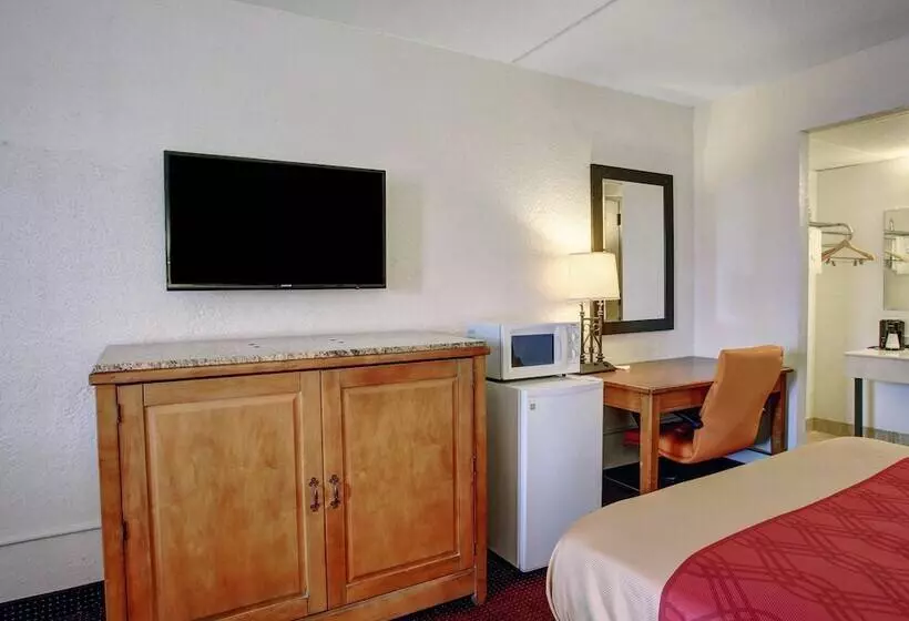 هتل Rodeway Inn New Braunfels