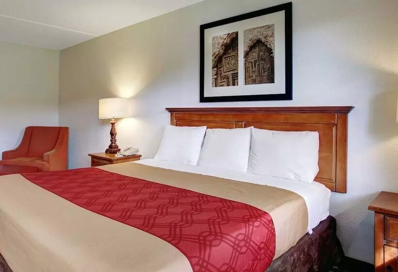 هتل Rodeway Inn New Braunfels