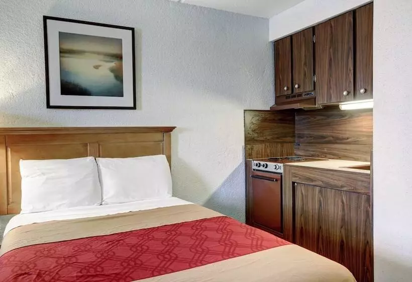 هتل Rodeway Inn New Braunfels