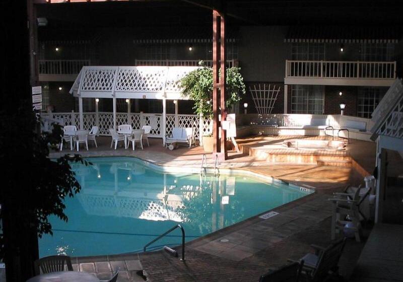 Sturbridge Host Hotel And Conference Center