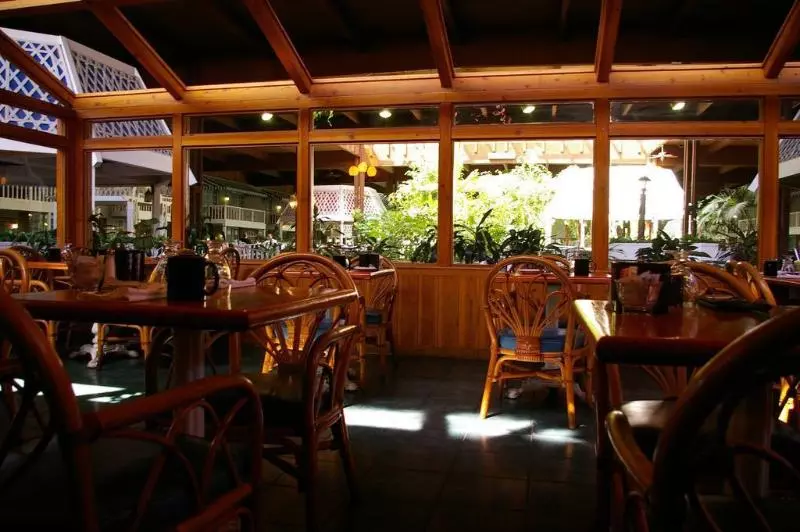 Sturbridge Host Hotel And Conference Center