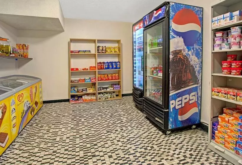 ホテル Super 8 By Wyndham Wheat Ridge/denver West