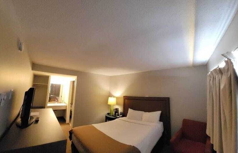 هتل Coast Courtenay