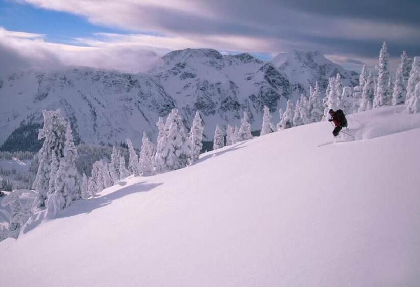 هتل Coast Courtenay