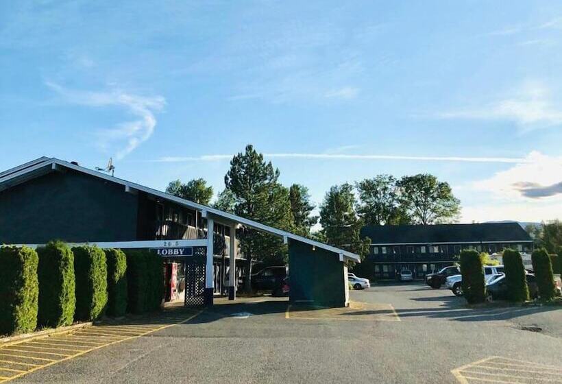 هتل Coast Courtenay