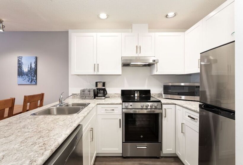 Lake Placid Lodge By Whiski Jack