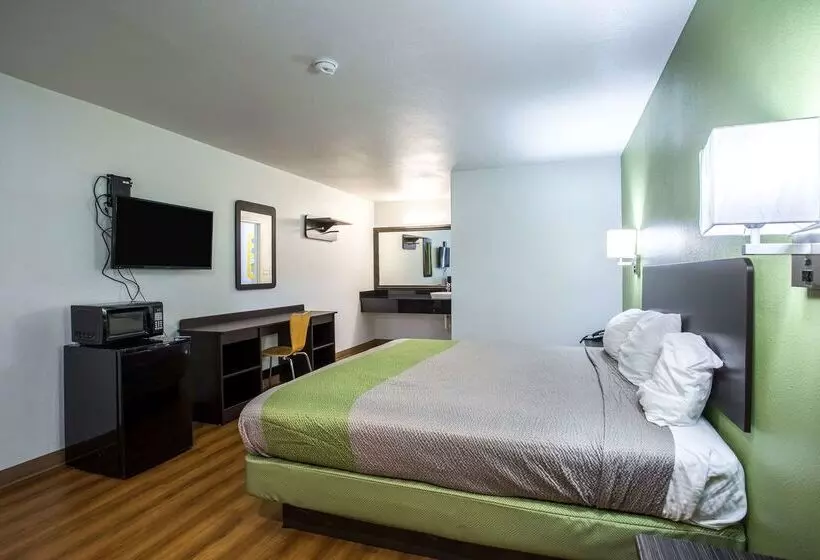 Отель Rodeway Inn