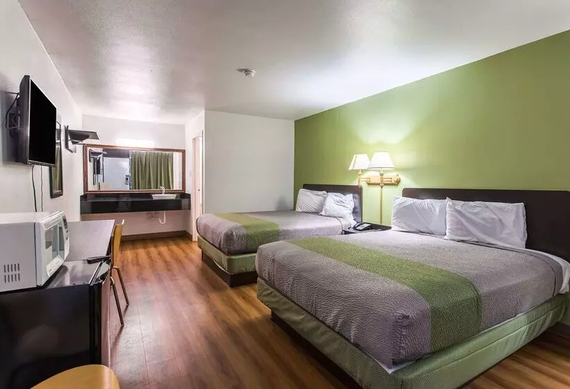 Отель Rodeway Inn