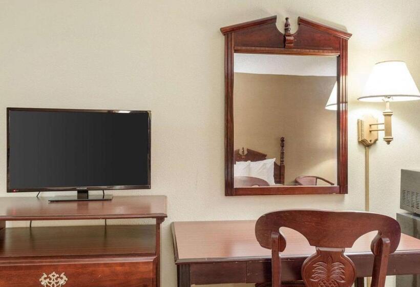 فندق Rodeway Inn