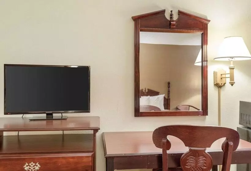 Отель Rodeway Inn