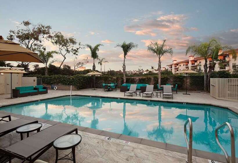 Redondo Beach Hotel, Tapestry Collection By Hilton