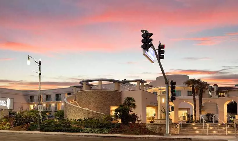 Redondo Beach Hotel, Tapestry Collection By Hilton