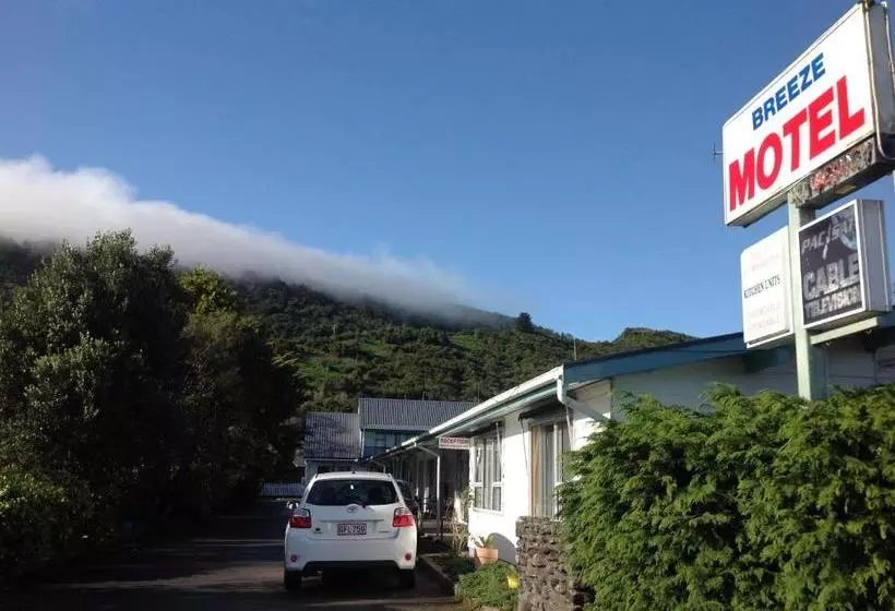 Breeze Motels
