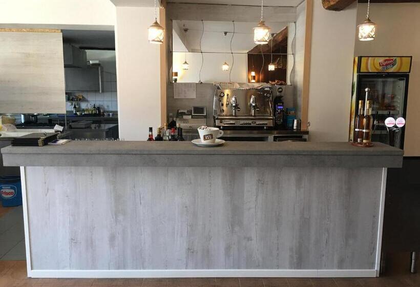 فندق Albergo Ristorante Belcantone