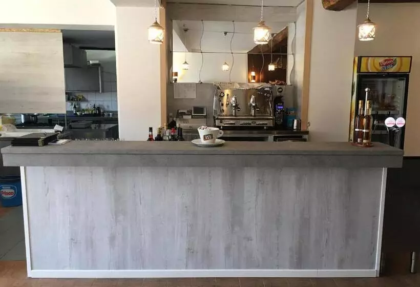 ホテル Albergo Ristorante Belcantone