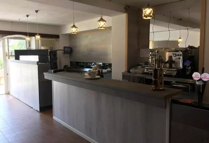 ホテル Albergo Ristorante Belcantone