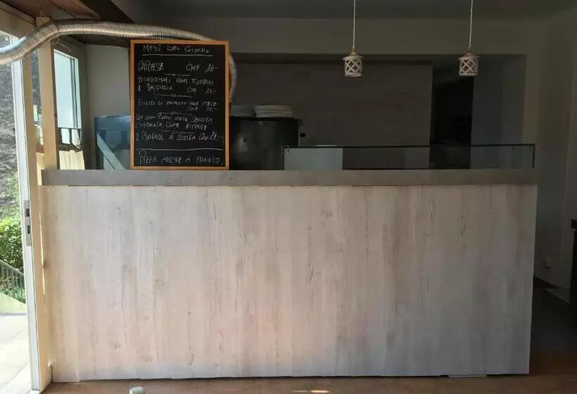 ホテル Albergo Ristorante Belcantone