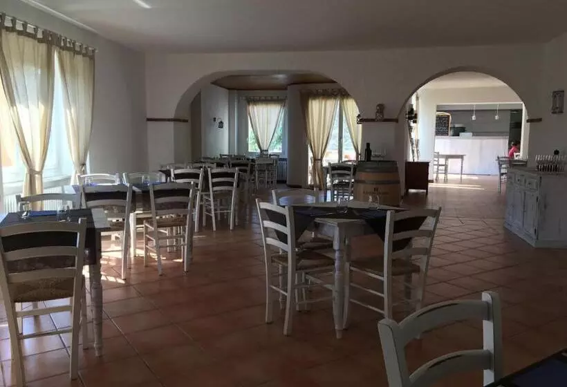 ホテル Albergo Ristorante Belcantone