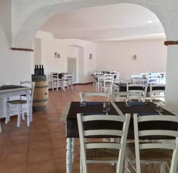 ホテル Albergo Ristorante Belcantone