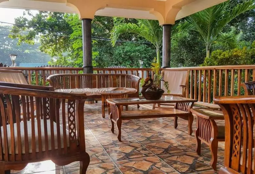 هتل Bernique Guesthouse