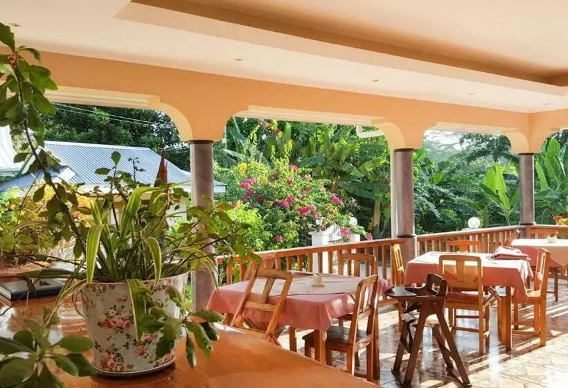 هتل Bernique Guesthouse