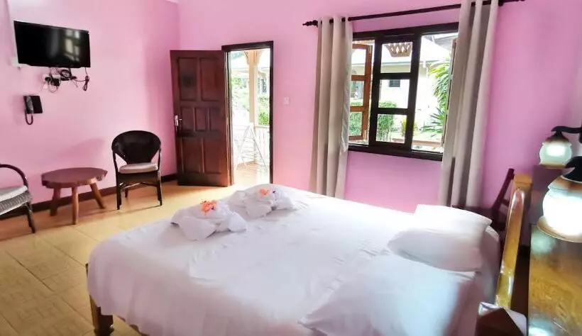 هتل Bernique Guesthouse