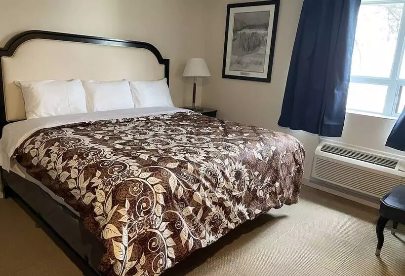 Отель Big Bird Inn