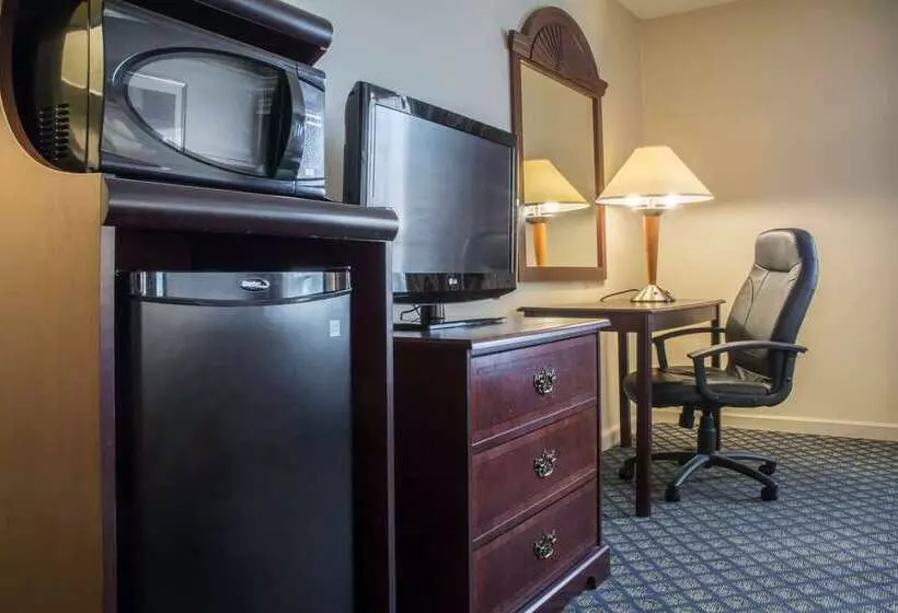 בית מלון כפרי Comfort Inn & Suites