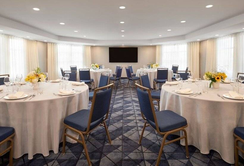 酒店 Courtyard By Marriott Kitchener