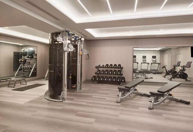 호텔 Courtyard By Marriott Kitchener