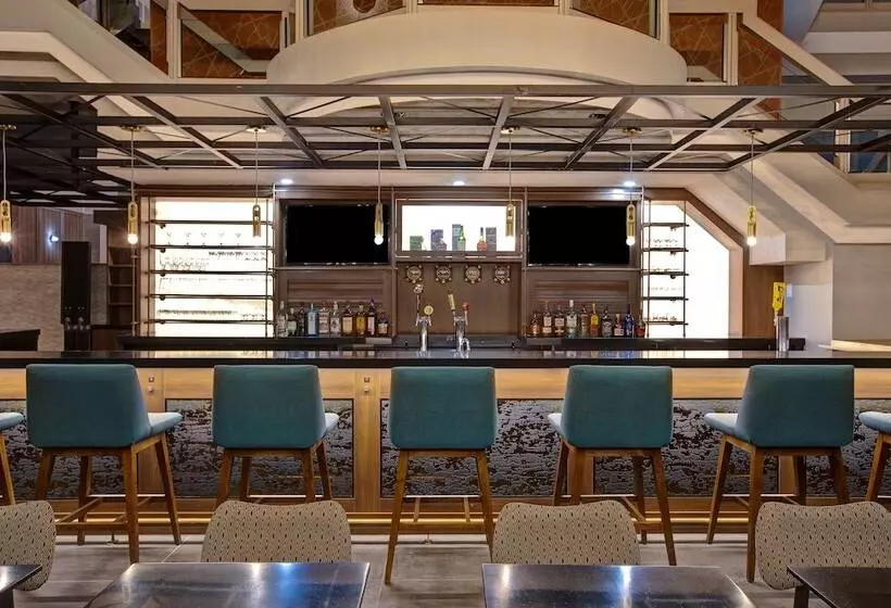 酒店 Four Points By Sheraton St. Catharines Niagara Suites