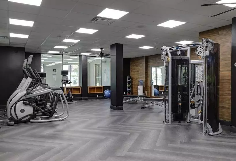 酒店 Four Points By Sheraton St. Catharines Niagara Suites