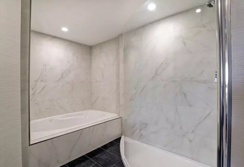 酒店 Four Points By Sheraton St. Catharines Niagara Suites