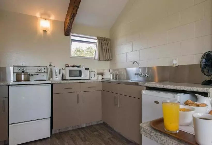 酒店 Howick Motor Lodge