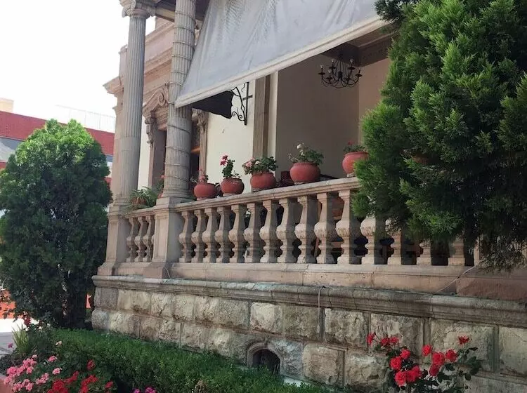 Отель La Casona Del Llano