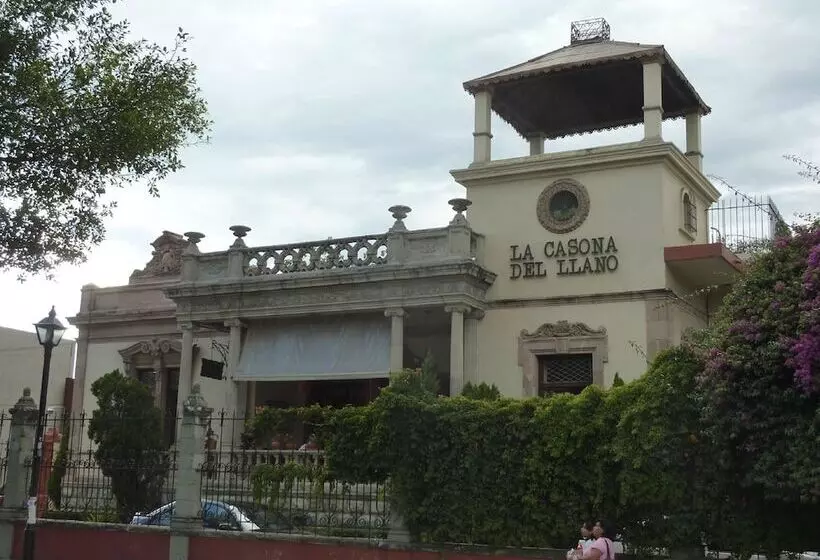 Отель La Casona Del Llano