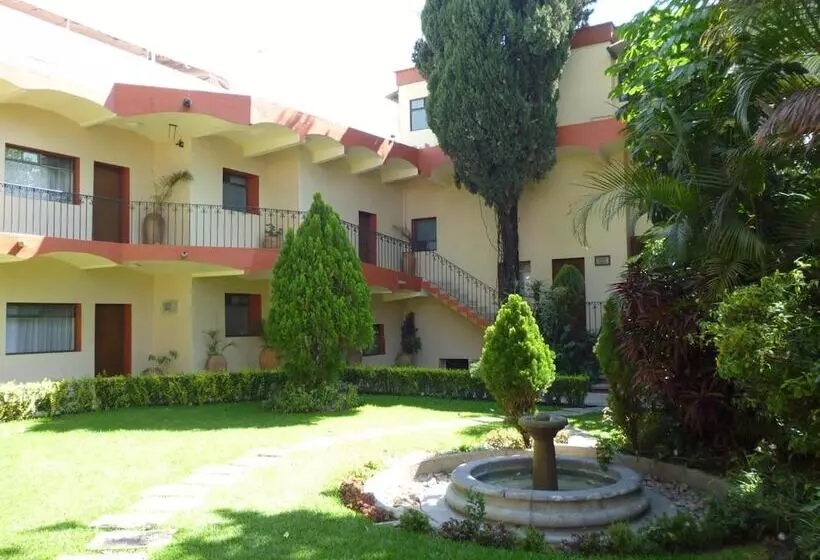 Отель La Casona Del Llano