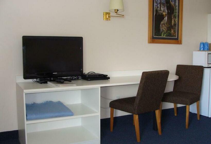 בית מלון כפרי Leisure Inn